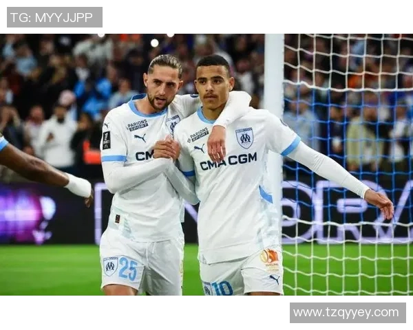 马赛与球迷之间的互动方式及影响力